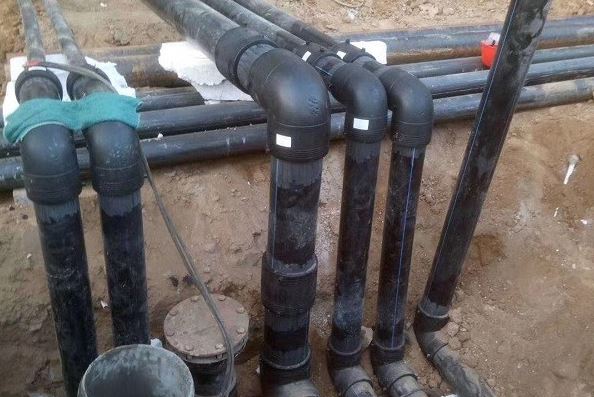 Kako tehnike fuzije utječu na svojstva otpornih na propuštanje HDPE okova?